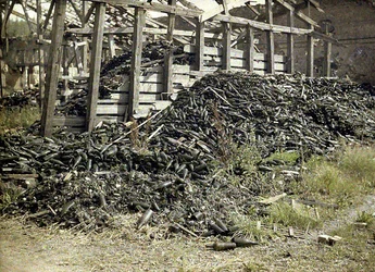 Rovine della distilleria Vauxrot gravemente danneggiata, Cuffies, Aisne, Francia, 1917
